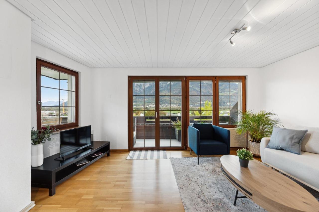 Sonniges Apartment Mit Traumhaftem Bergblick บูคส์ ภายนอก รูปภาพ